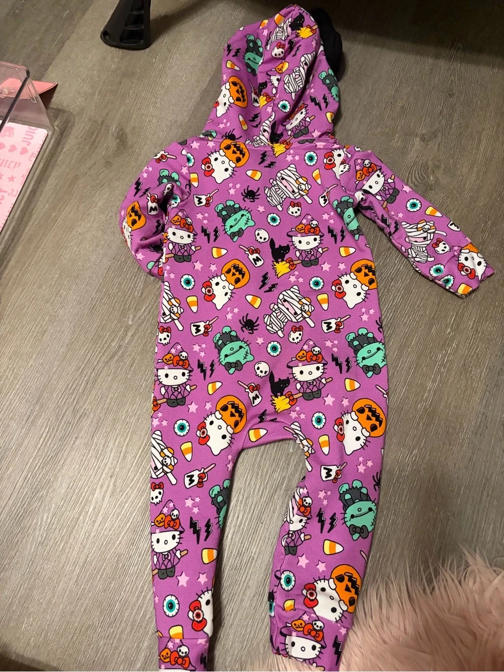 Hello kitty baby girls bamboo zip up hooded romper 12-18months